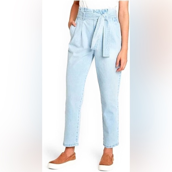 A New Day Women's Light Wash High Rise Blue Paper bag Jeans Size 8 - Picture 1 of 12